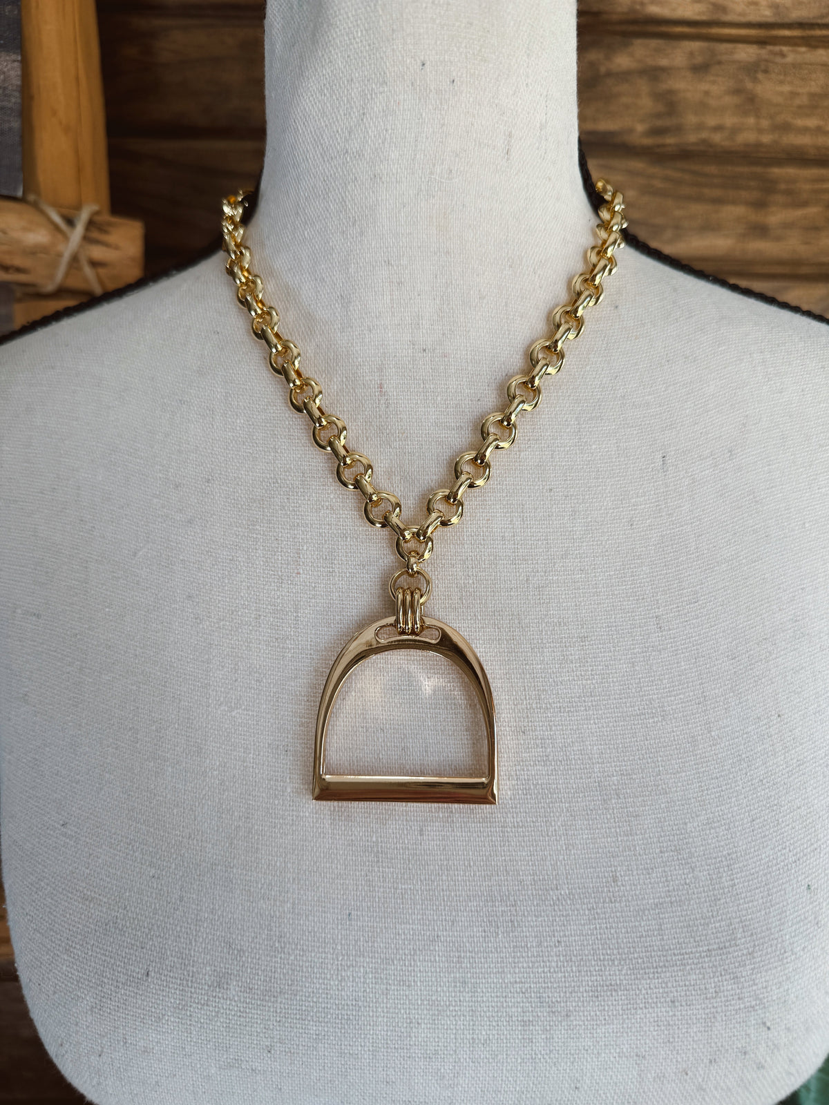 THE STIRRUP NECKLACE — GOLD