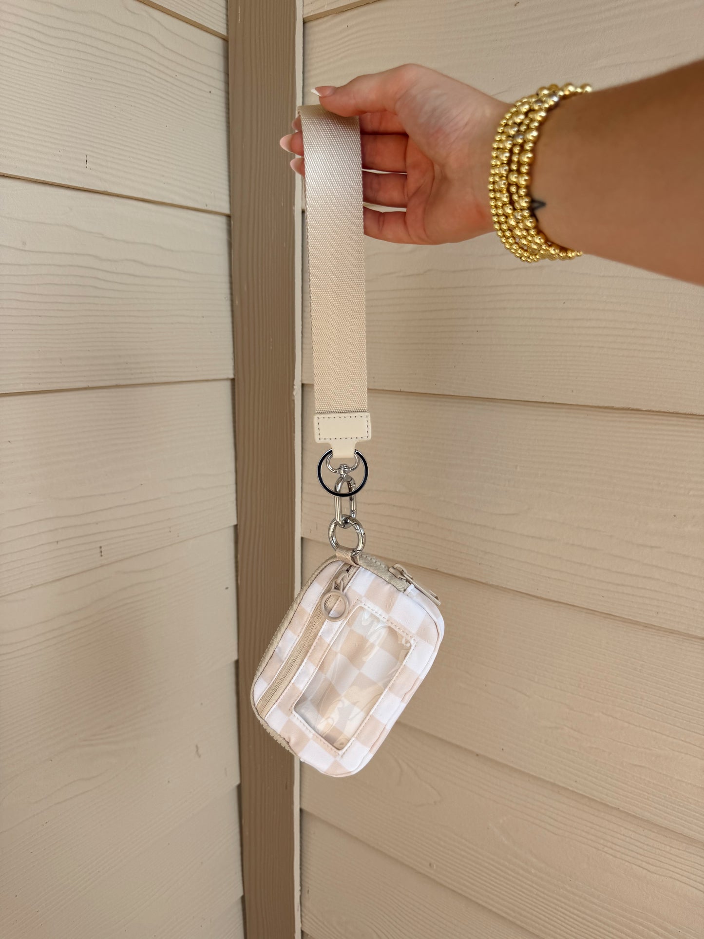 THE SANDSTONE CHECK WRISTLET