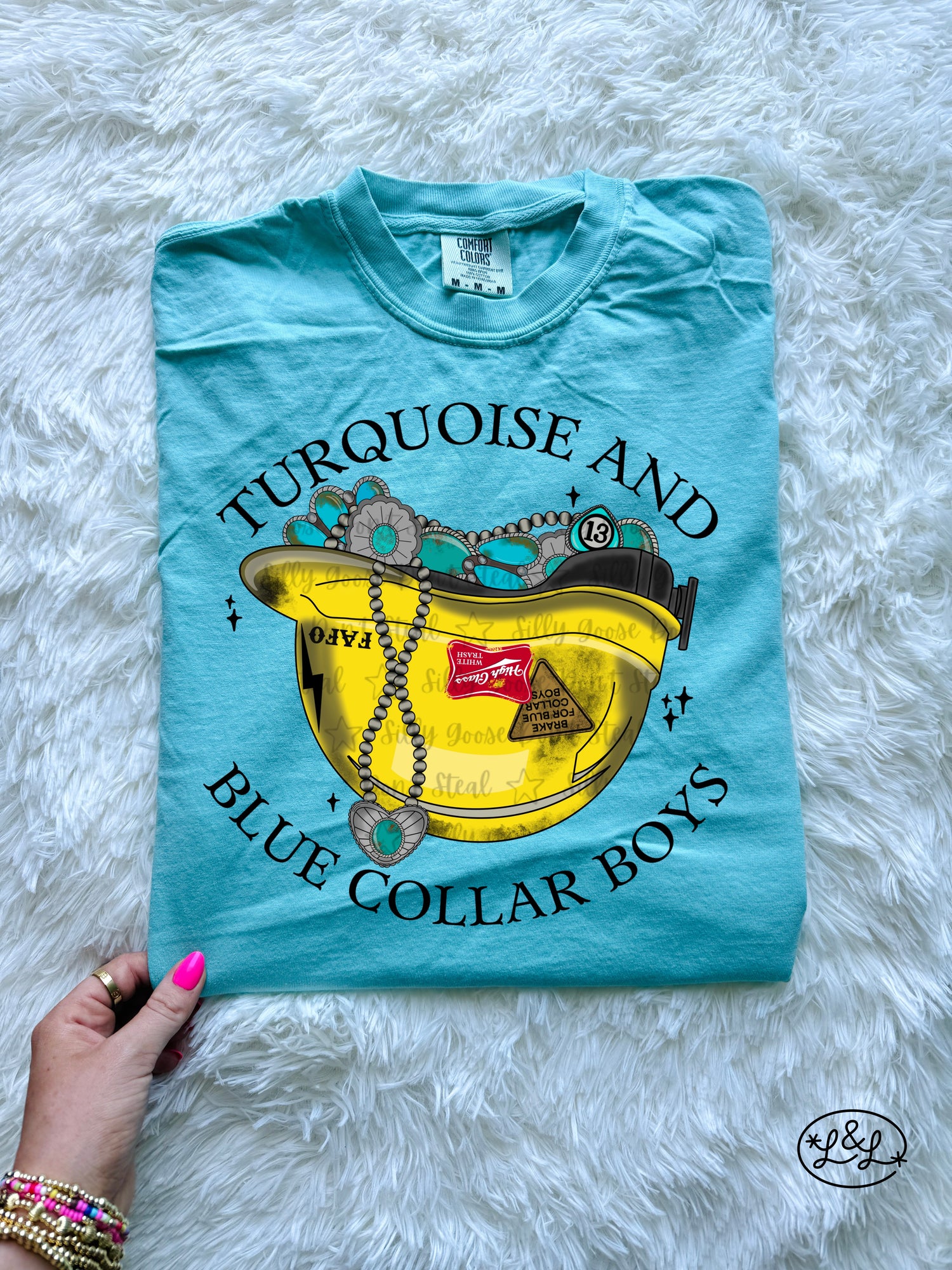 GRAPHIC TEES