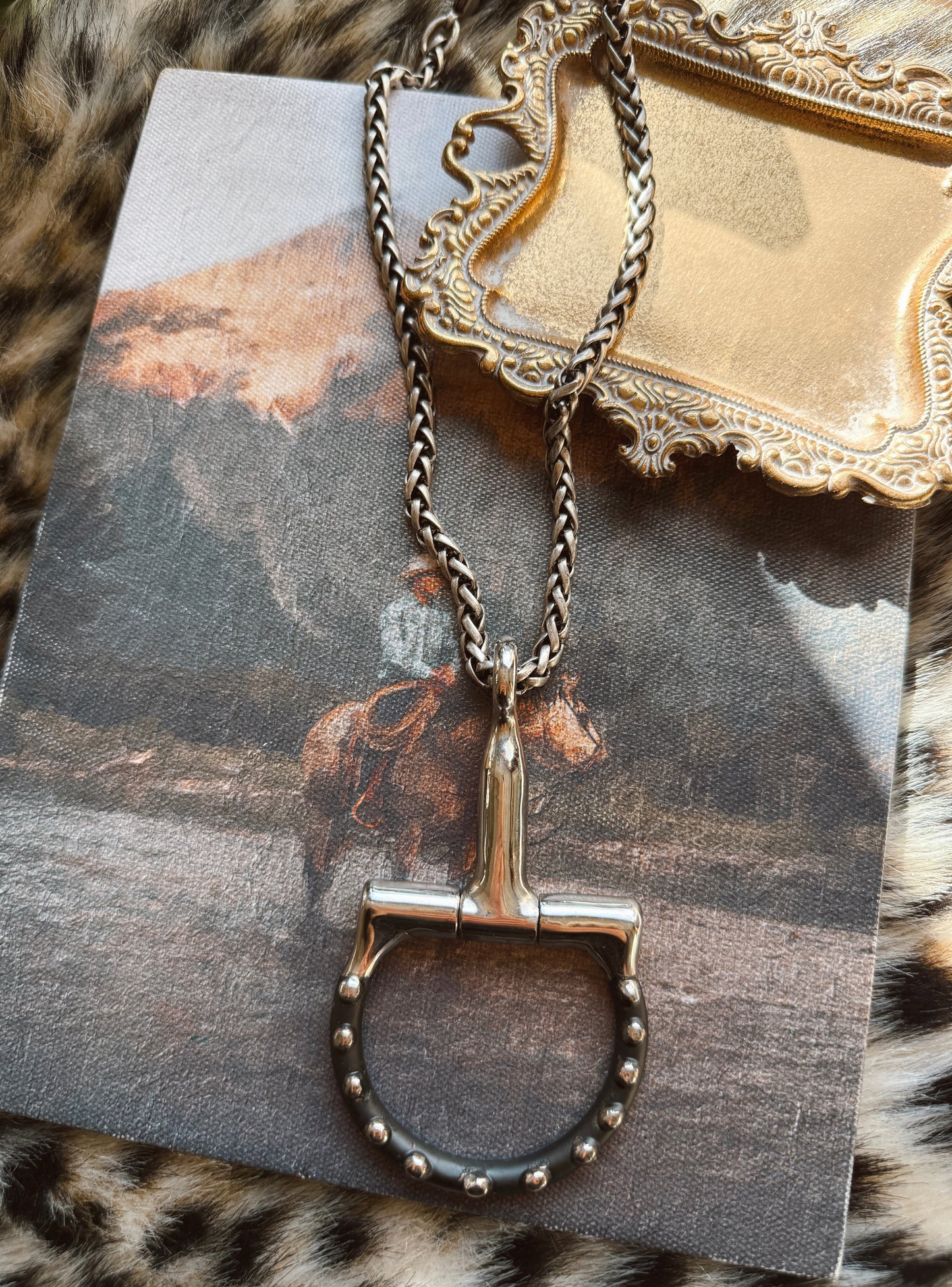 THE LUXE BITTY NECKLACE