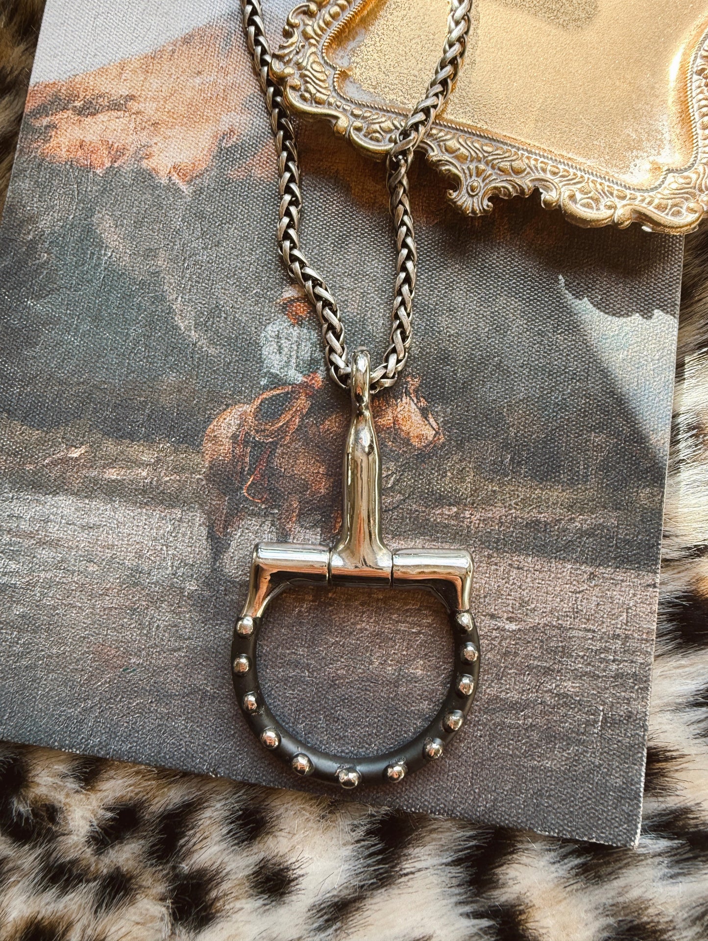 THE LUXE BITTY NECKLACE