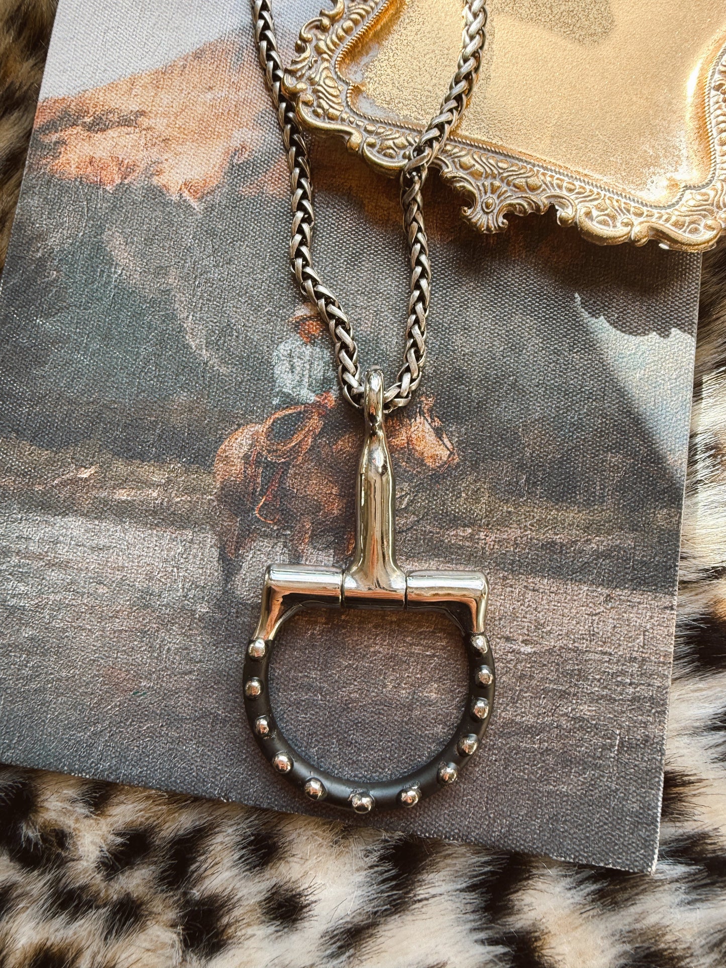 THE LUXE BITTY NECKLACE
