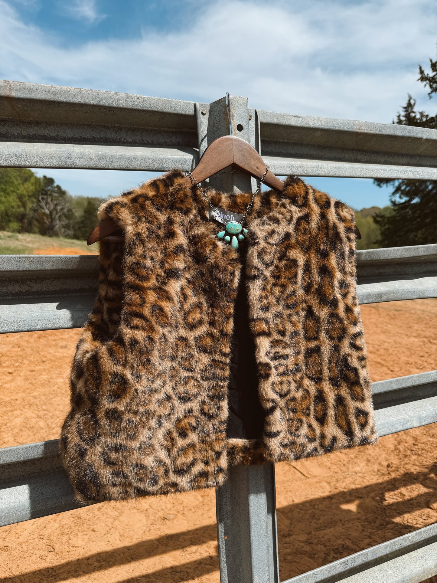 THE LEOPARD FUR VEST